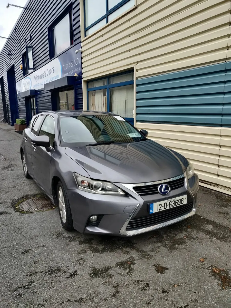 Lexus CT 2012 - Image 1