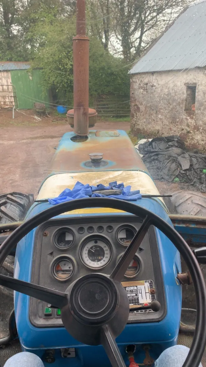 Ford 8210 - Image 2