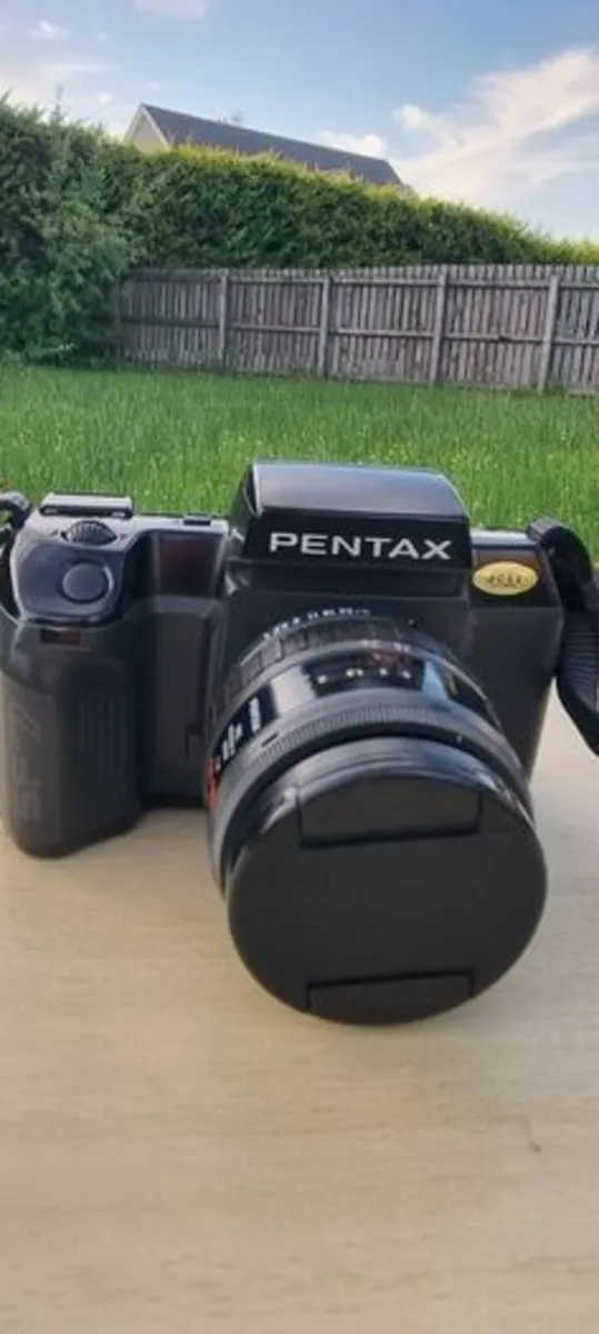 Pentax SF7 with Pentax F Zoom 1:4 24-50mm - Image 1