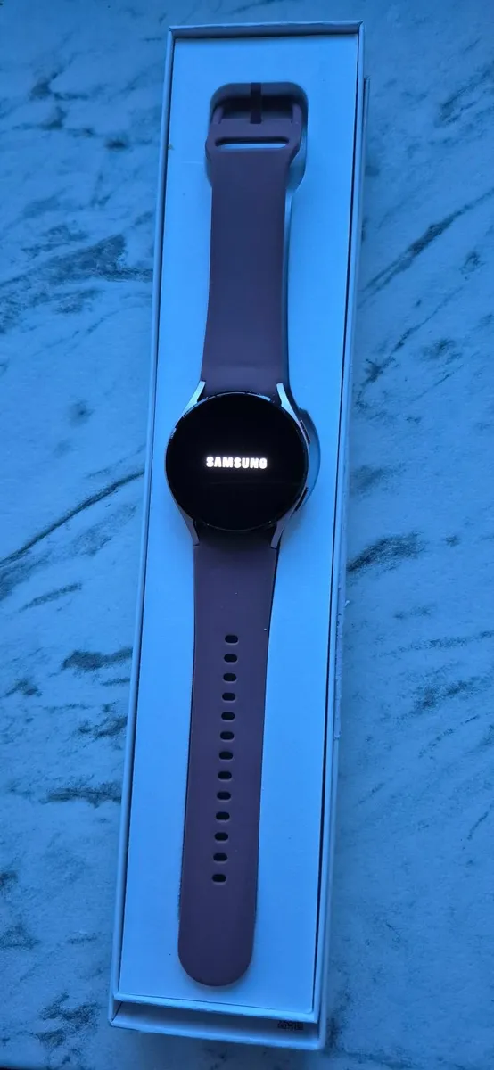 Samsung Galaxy Watch 4 - Image 2