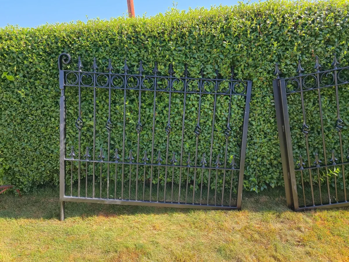 New galvanised gate - Image 2