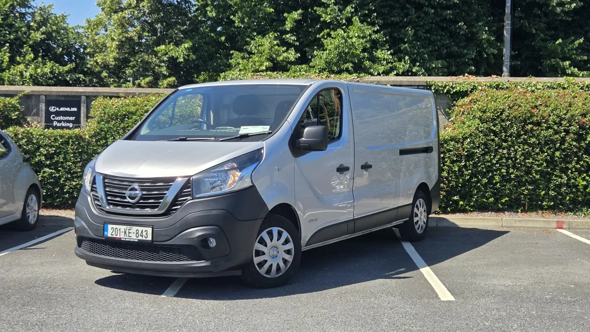 Nissan nv300 - Image 2