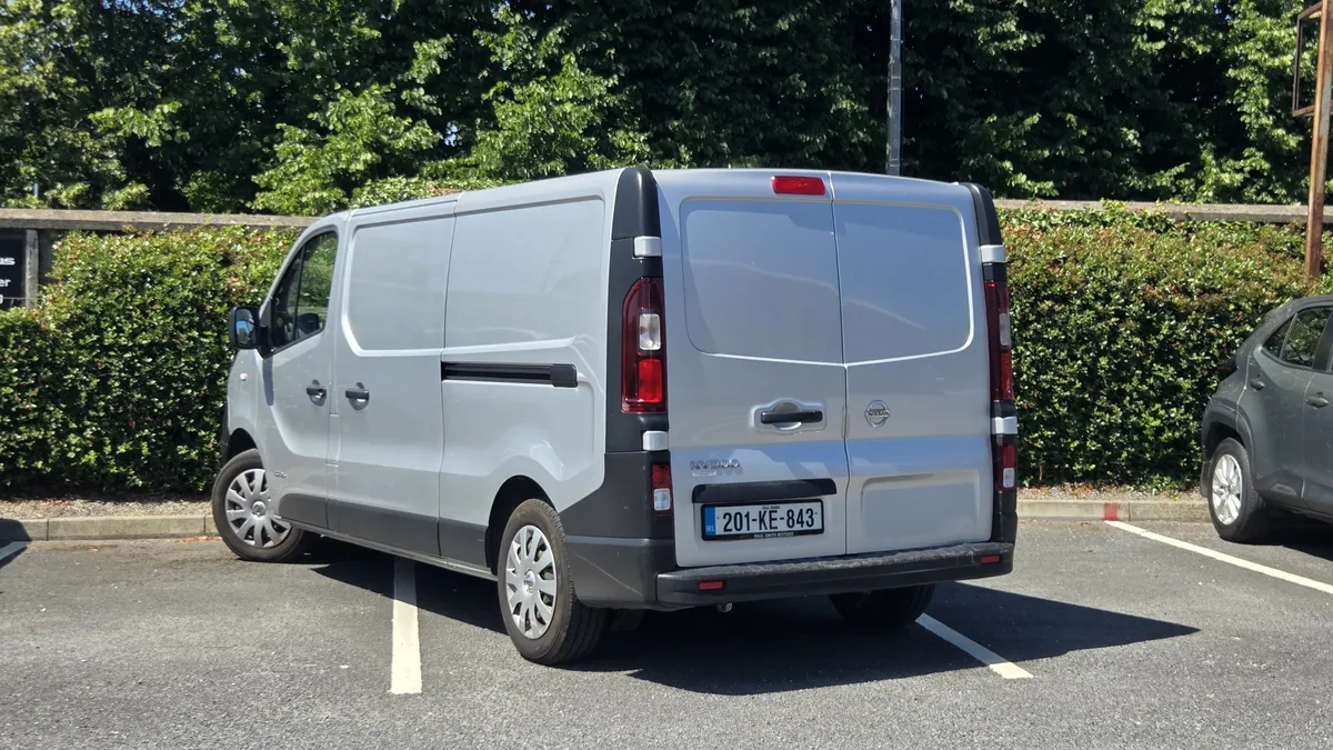 Nissan nv300 - Image 3