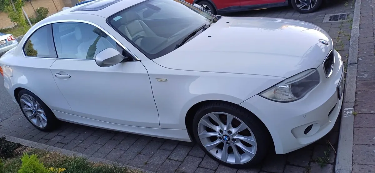 Rare model BMW 120i Coupe - Image 3