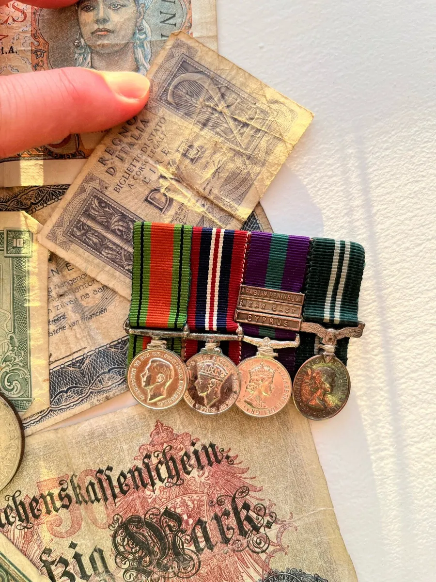 WW2 & WW1 Coins, Notes and Medals - Image 4