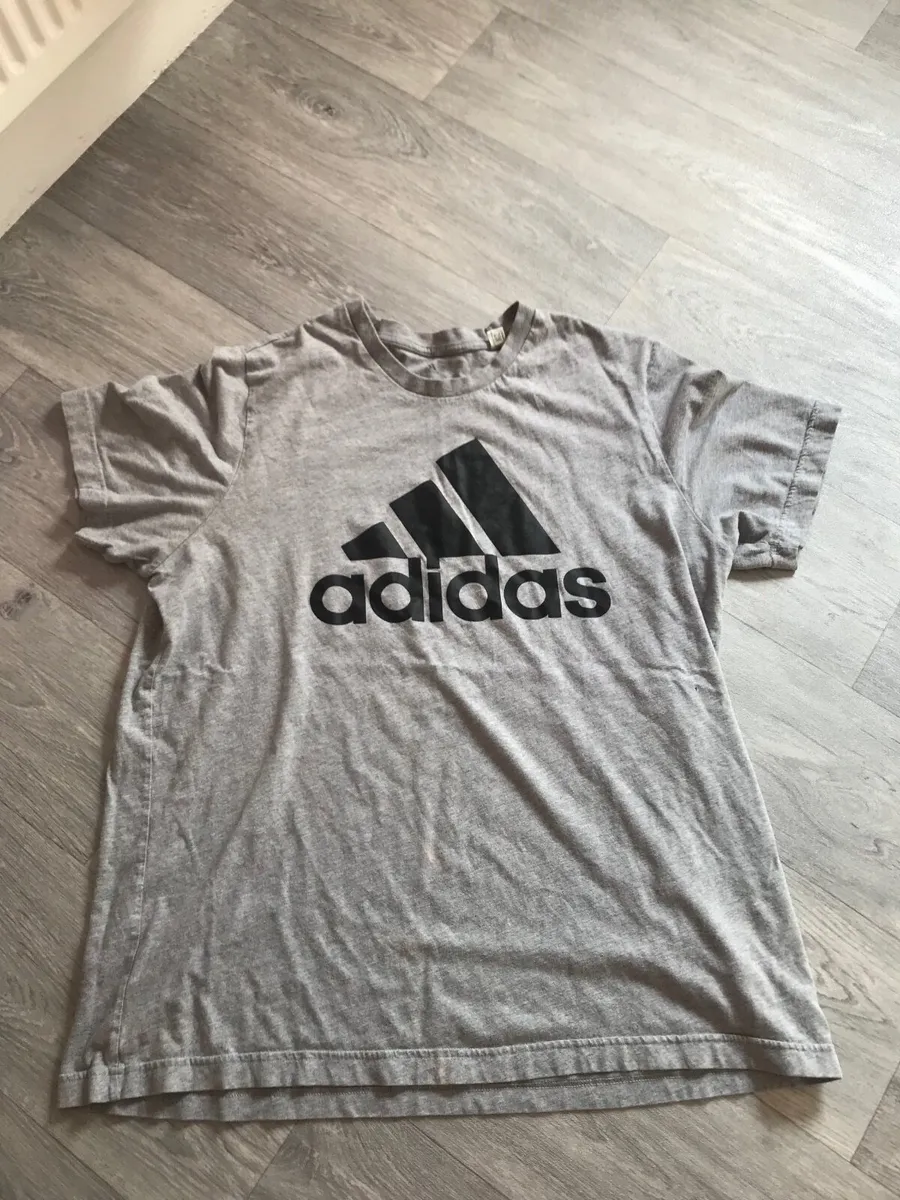 4 Mens t shirts - Image 4