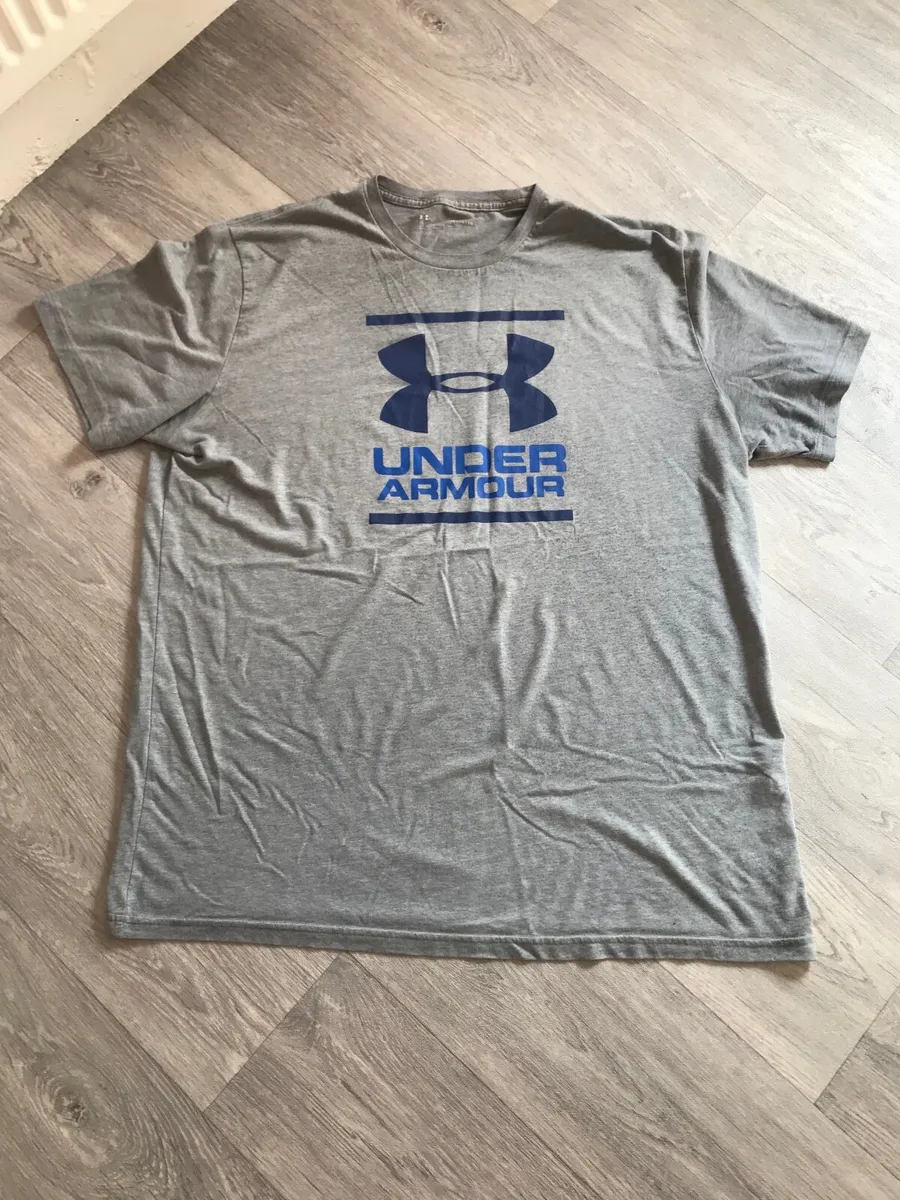 6 Mens t shirts - Image 1