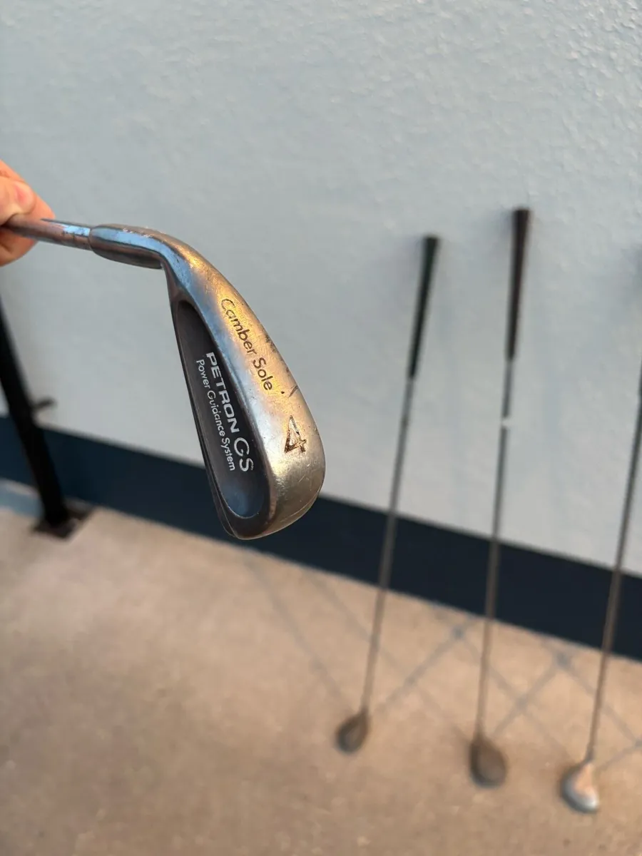 Old/vintage golf clubs - Image 2