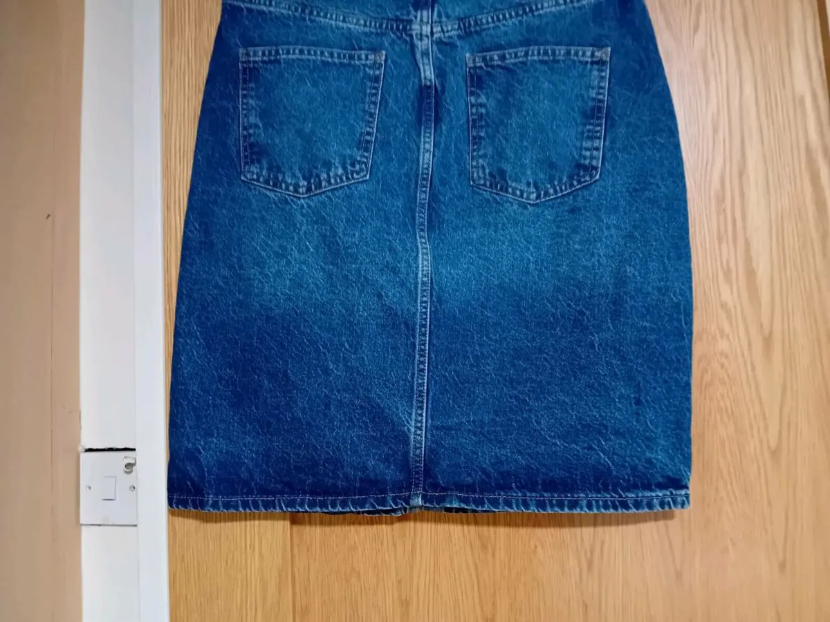 Ladies Denim Skirt- Size 12 - Image 4
