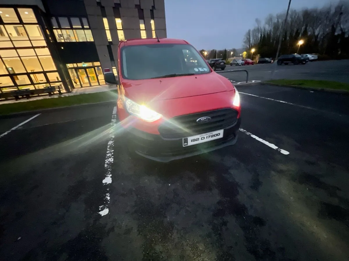Ford Transit Connect - Image 2