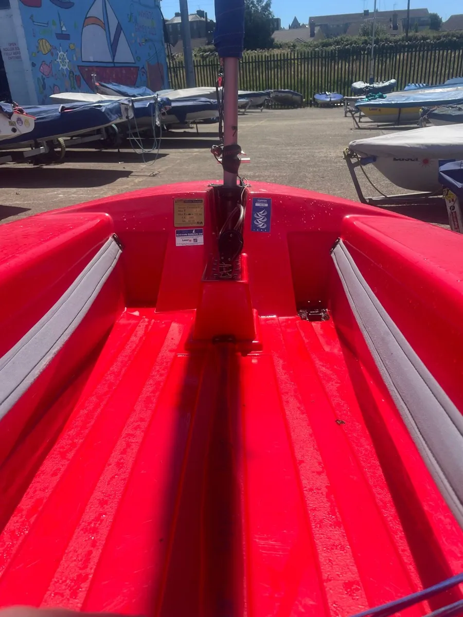 Topper sailing boat - Image 1