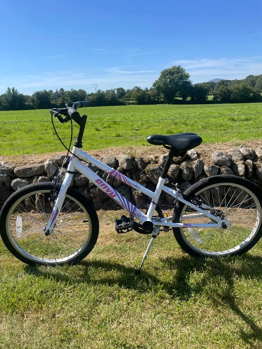 Envy Apollo bike - Image 1