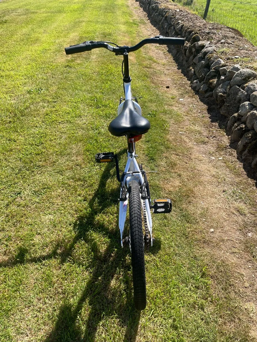 Envy Apollo bike - Image 3