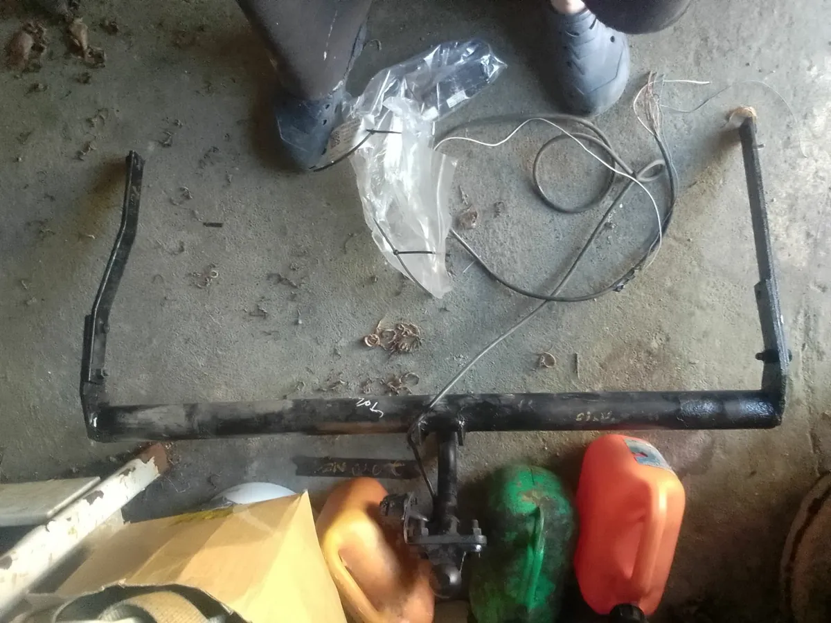 Towbar megane - Image 1