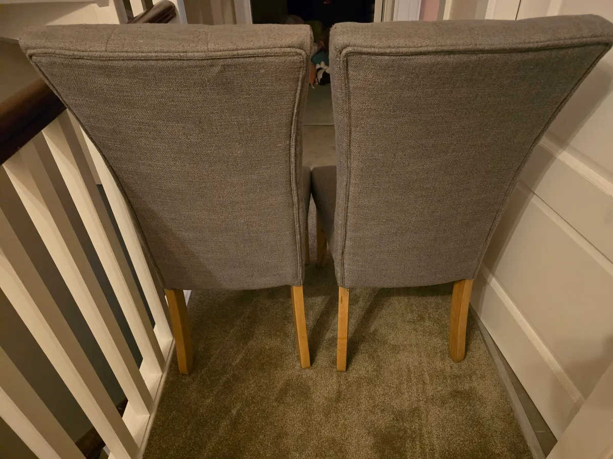 2x Living Room / Kitchen Chairs - Like New - Image 3