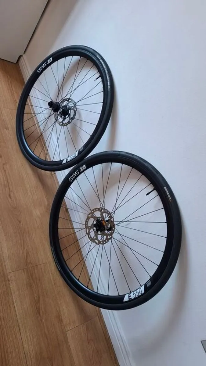 700c Gravel/Road DT wheelset Thru axle 11/12 speed - Image 2