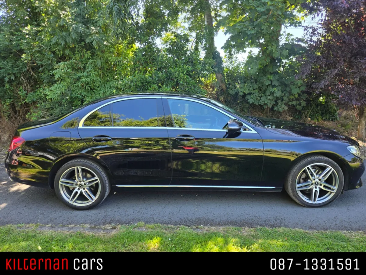 Mercedes-Benz E-Class AVANTGARDE 4DR 200D AUTO - Image 3