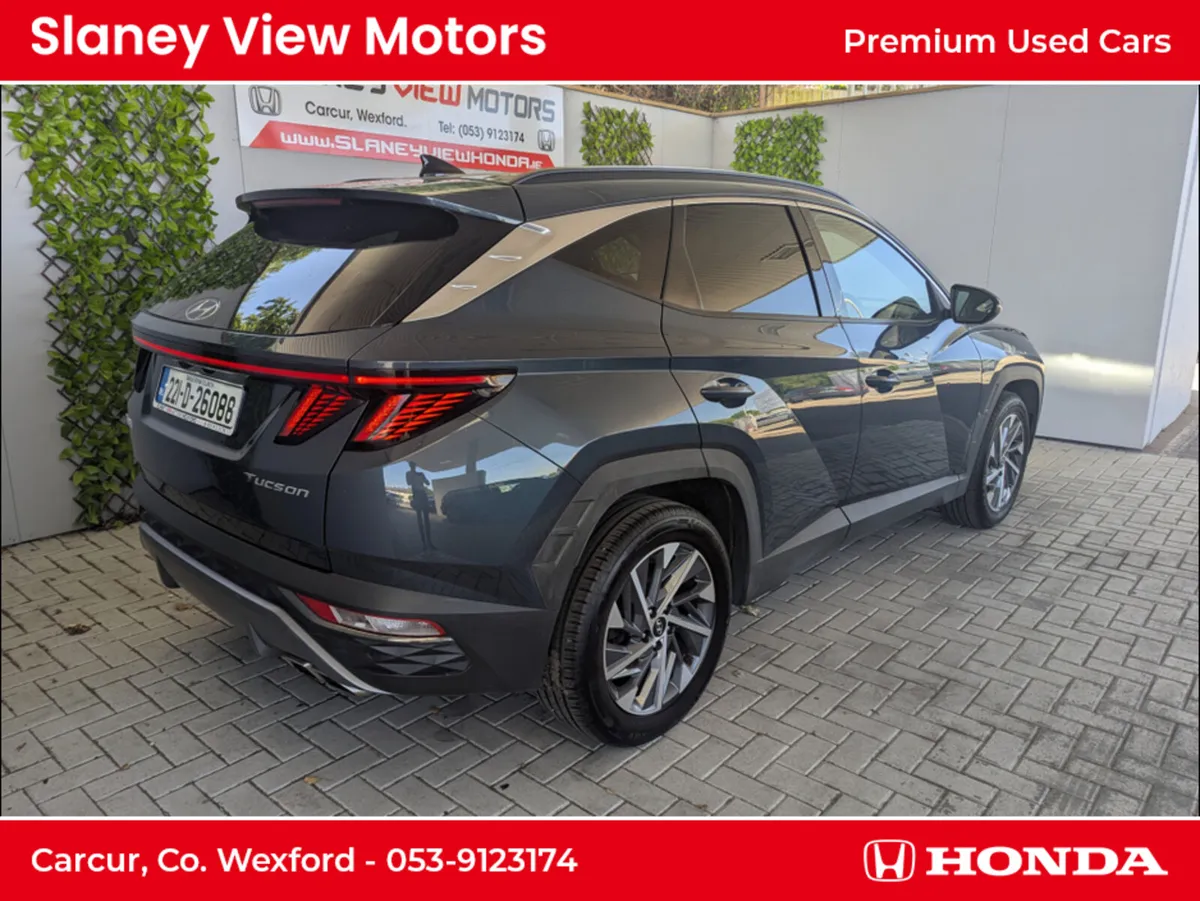 Hyundai Tucson IX35 EXECUTIVE PLUS DIESEL 5 5DR - Image 2