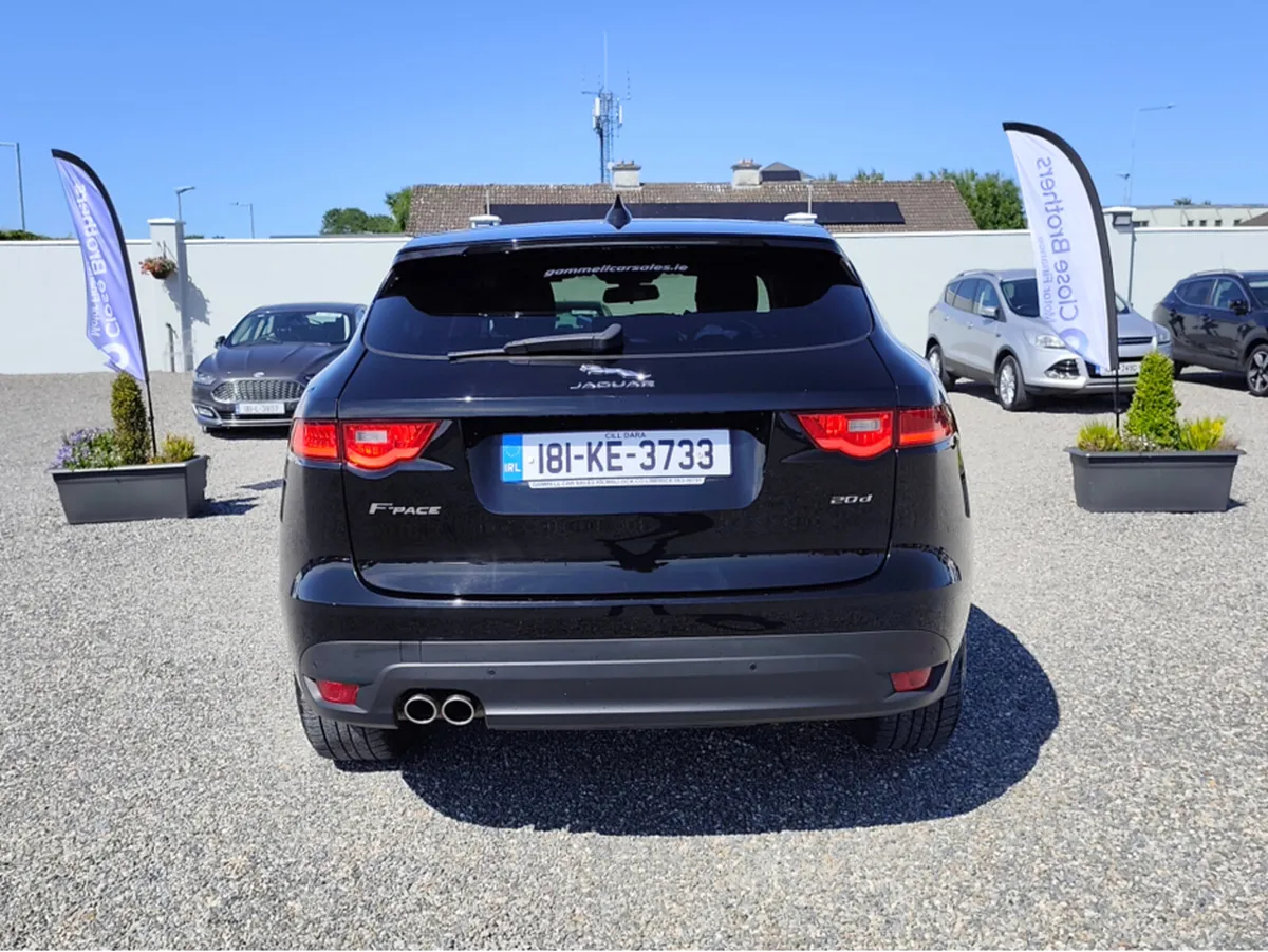 Jaguar F-Pace 18MY 2.0 D 180PS RWD R- - Image 3