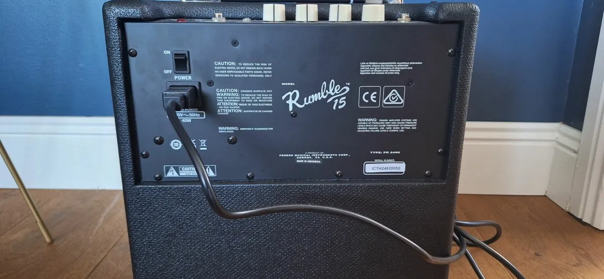 Fender rumble 15 bass amp - Image 3