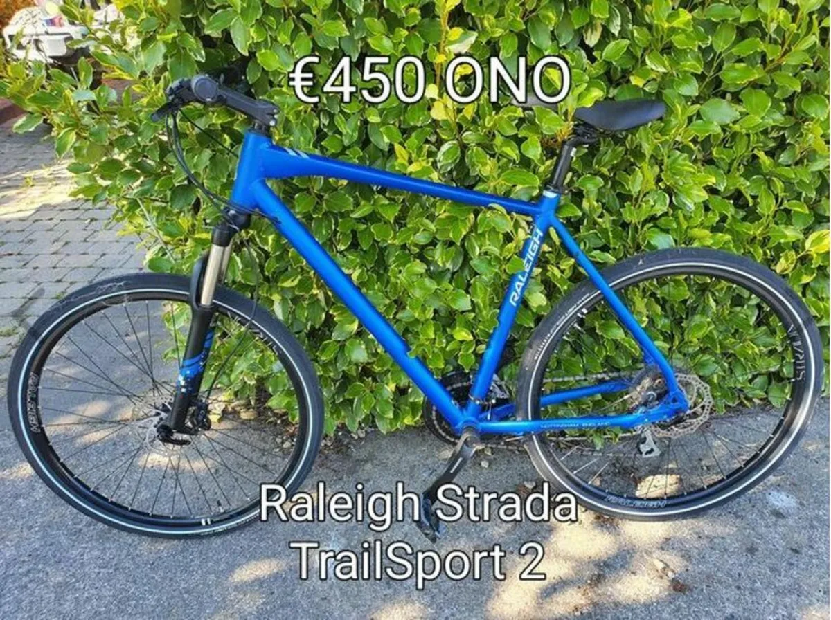 Raleigh Strada Hybrid Bicycle - Image 1