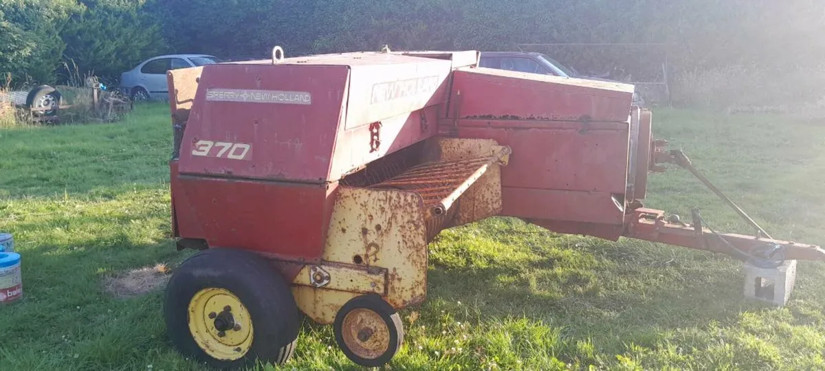 New Holland 370 Square Baler - Image 3