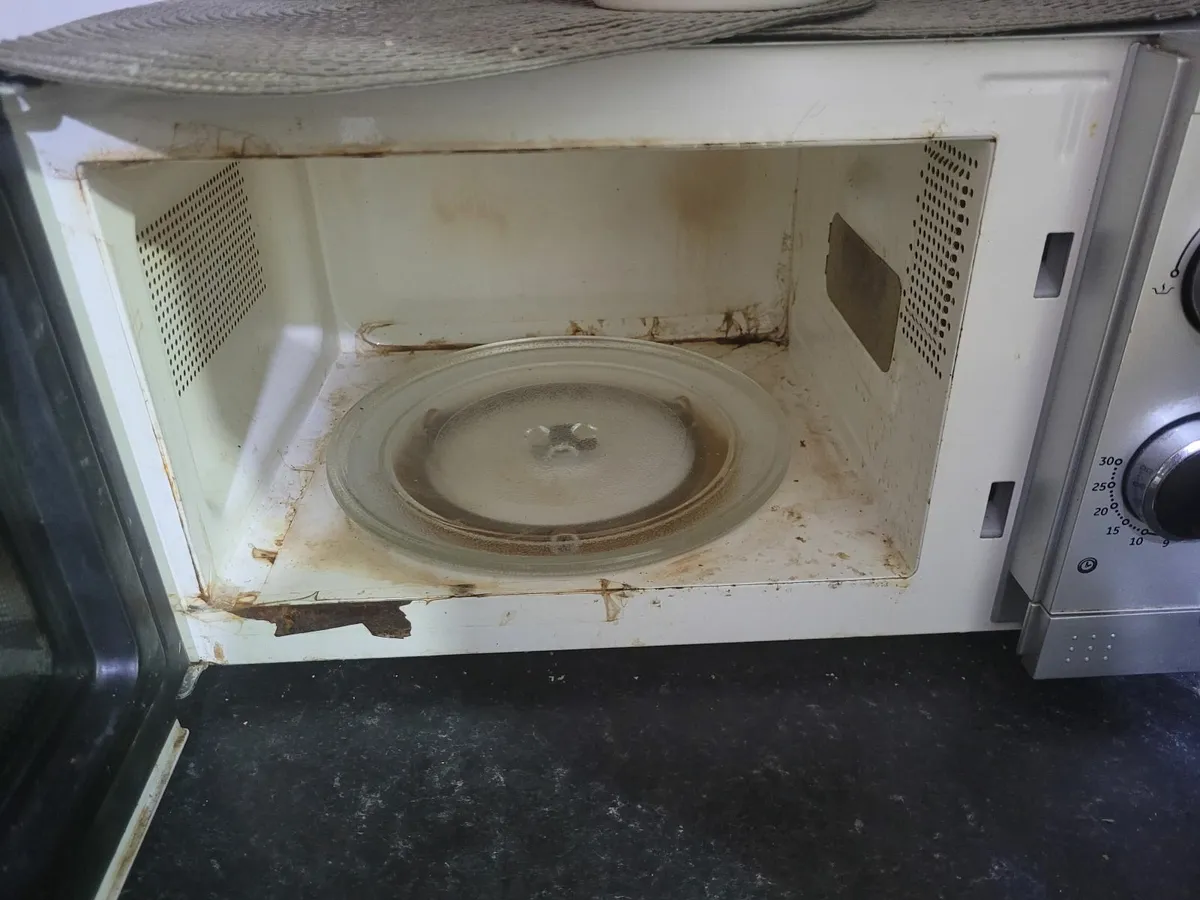 Microwave - Image 2