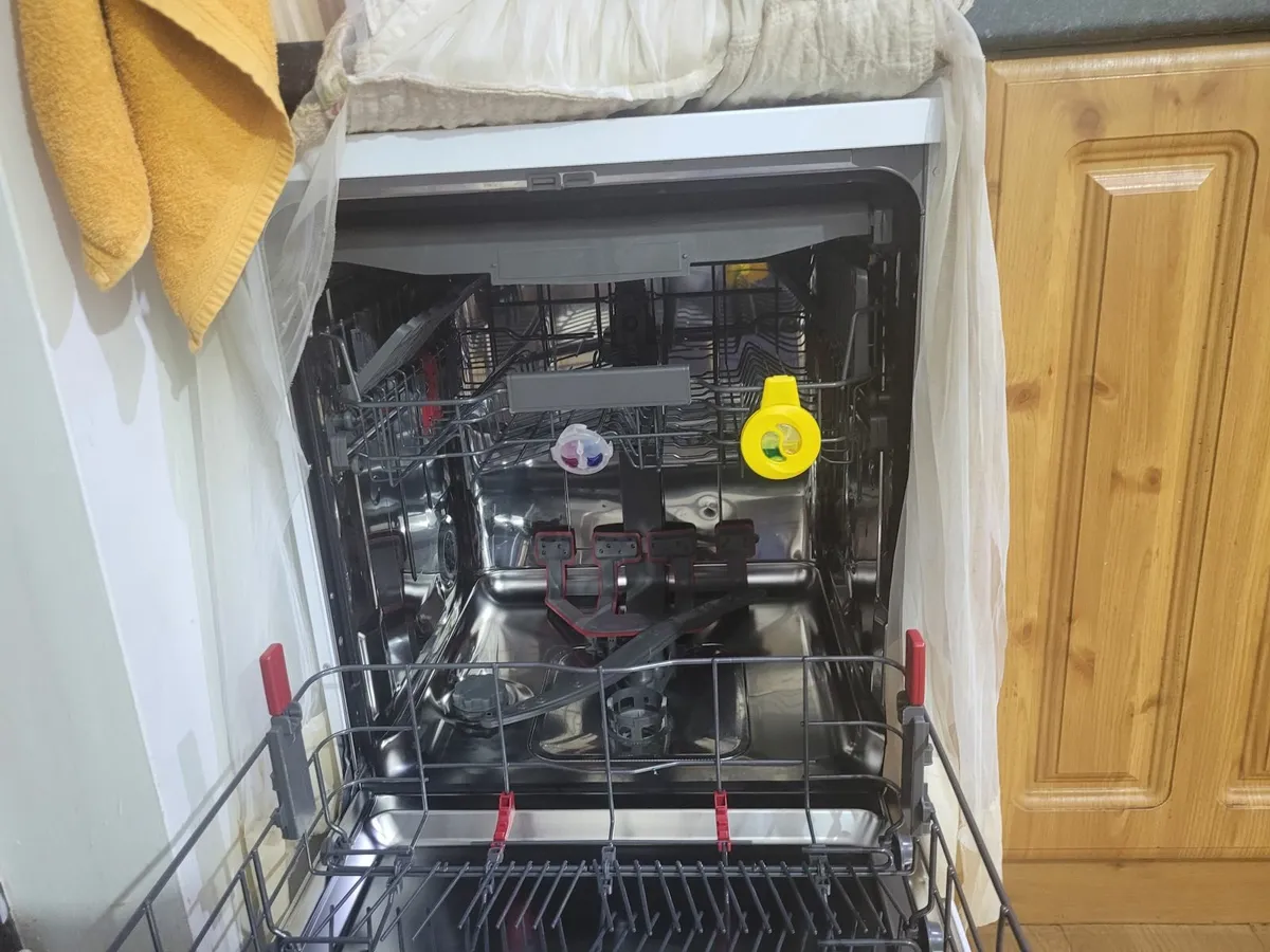 Dishwasher - Image 2