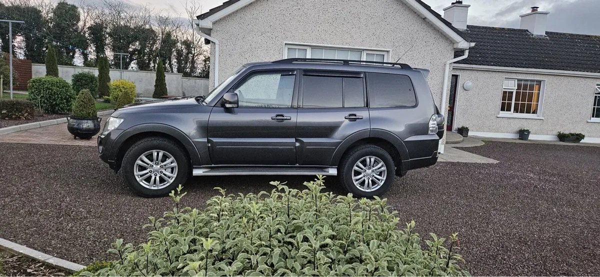 Mitsubishi Pajero - Image 3