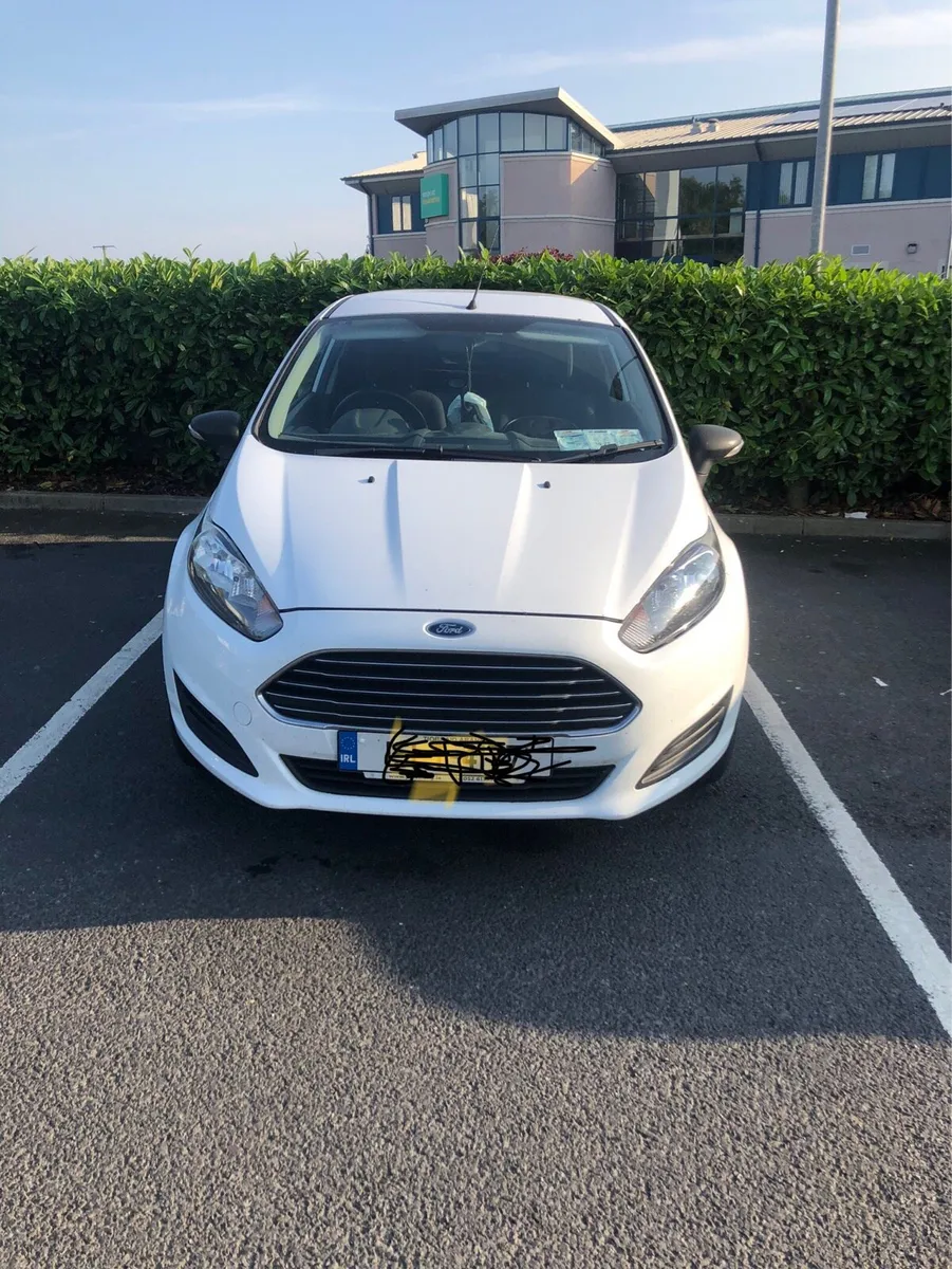 Ford Fiesta Van - Image 1