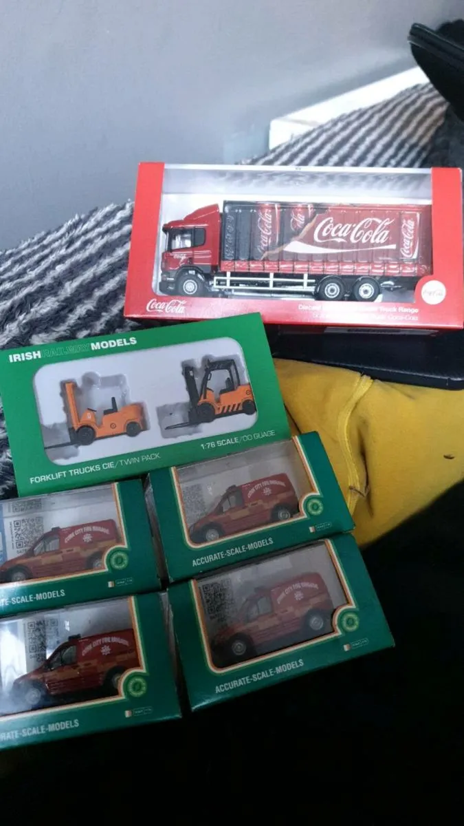 DIE.CASTS IN STOCK... - Image 4