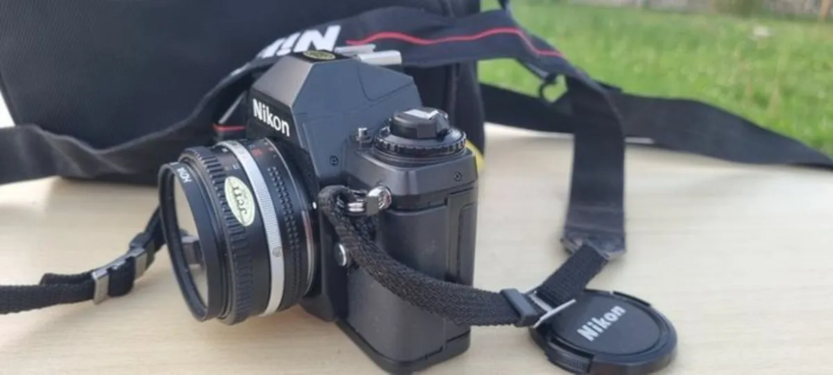 Nikon F301 - Image 2