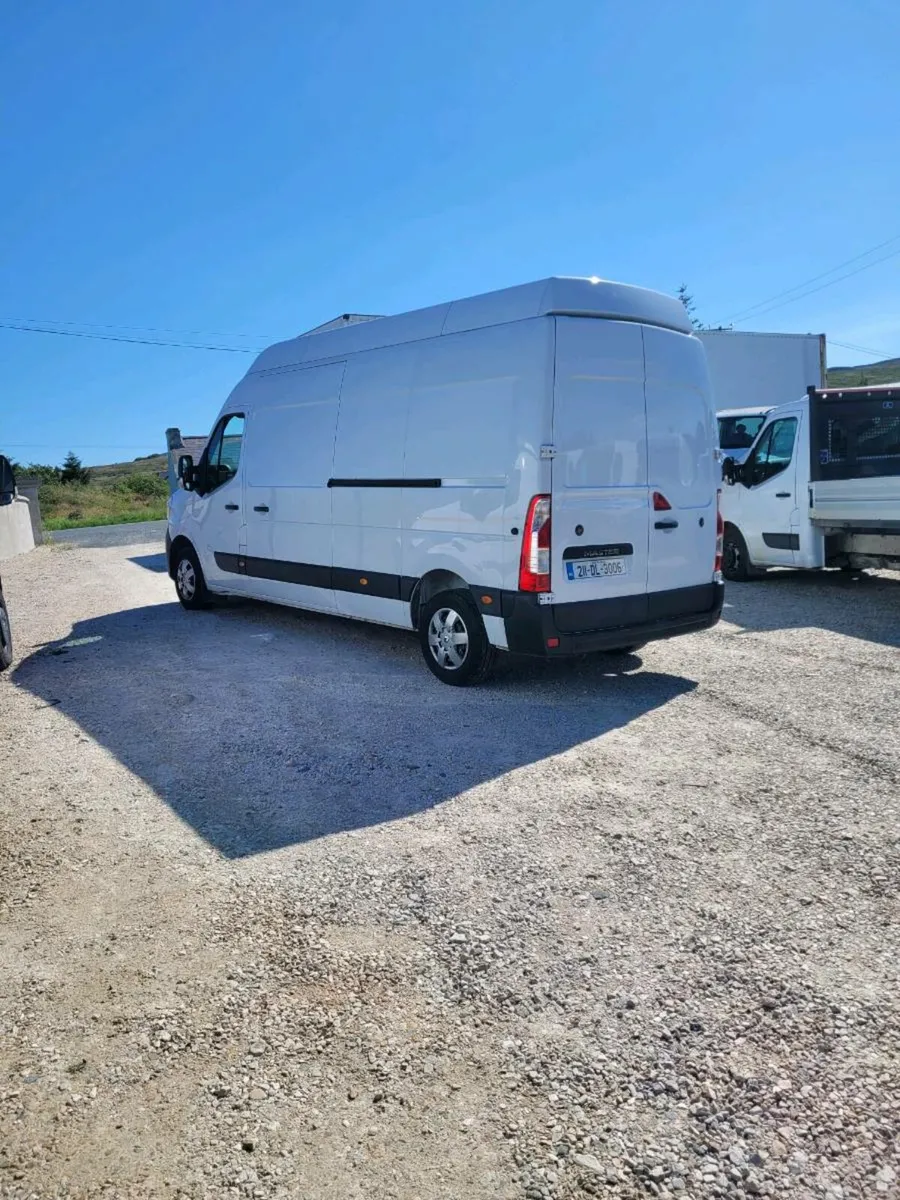 2021 renault master lwb high roof - Image 4