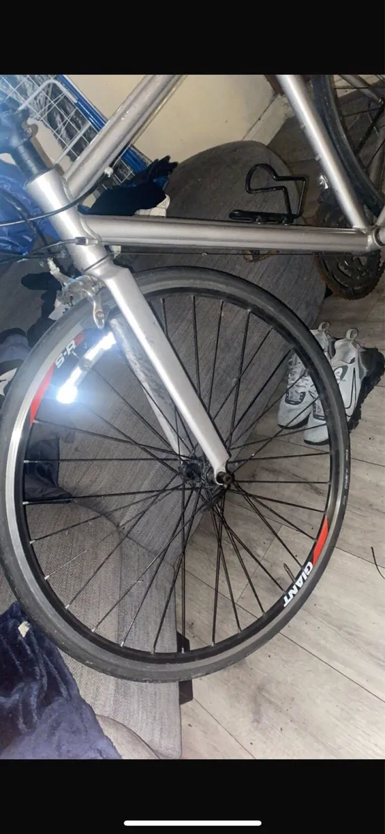 Road bike - Image 4