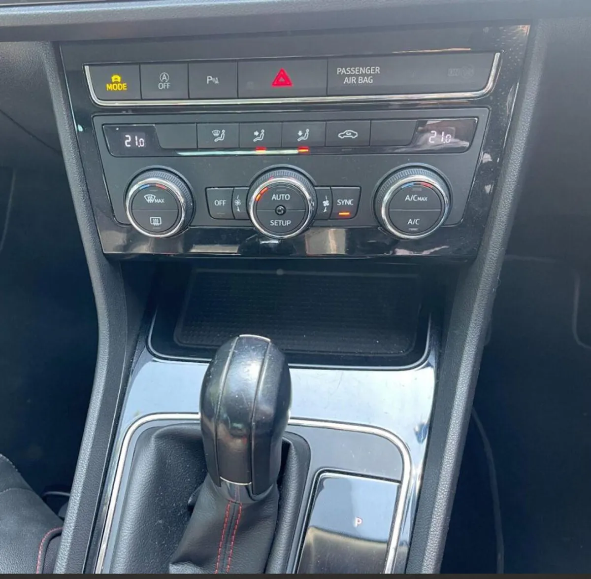 SEAT LEON FR TDI S-A DSG 150BHP//1 YEARS TAX// - Image 4