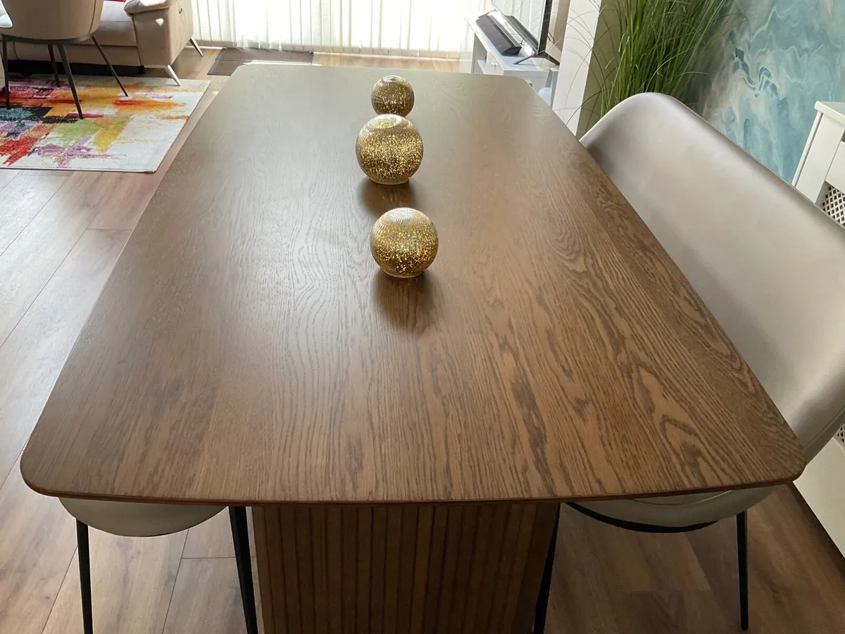 Kitchen dining room table and benches - Image 1