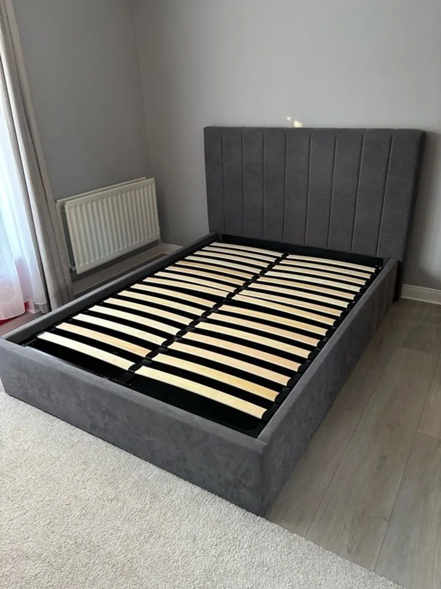 Double bed frame with storage space - Image 2