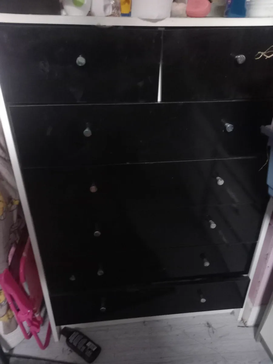 Chest of drawers - Image 2