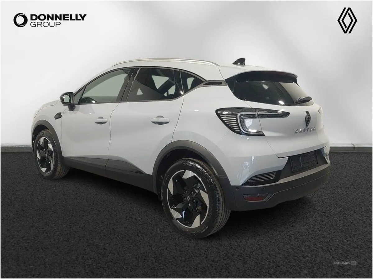 Renault Captur 1.0 TCE 90 Techno 5dr - Image 2