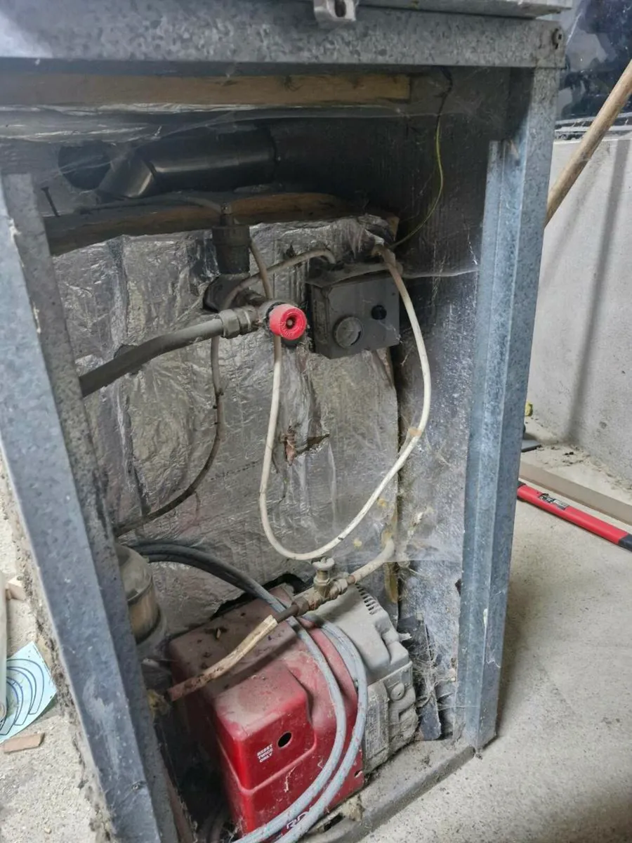 Oil burner and boiler - Image 2