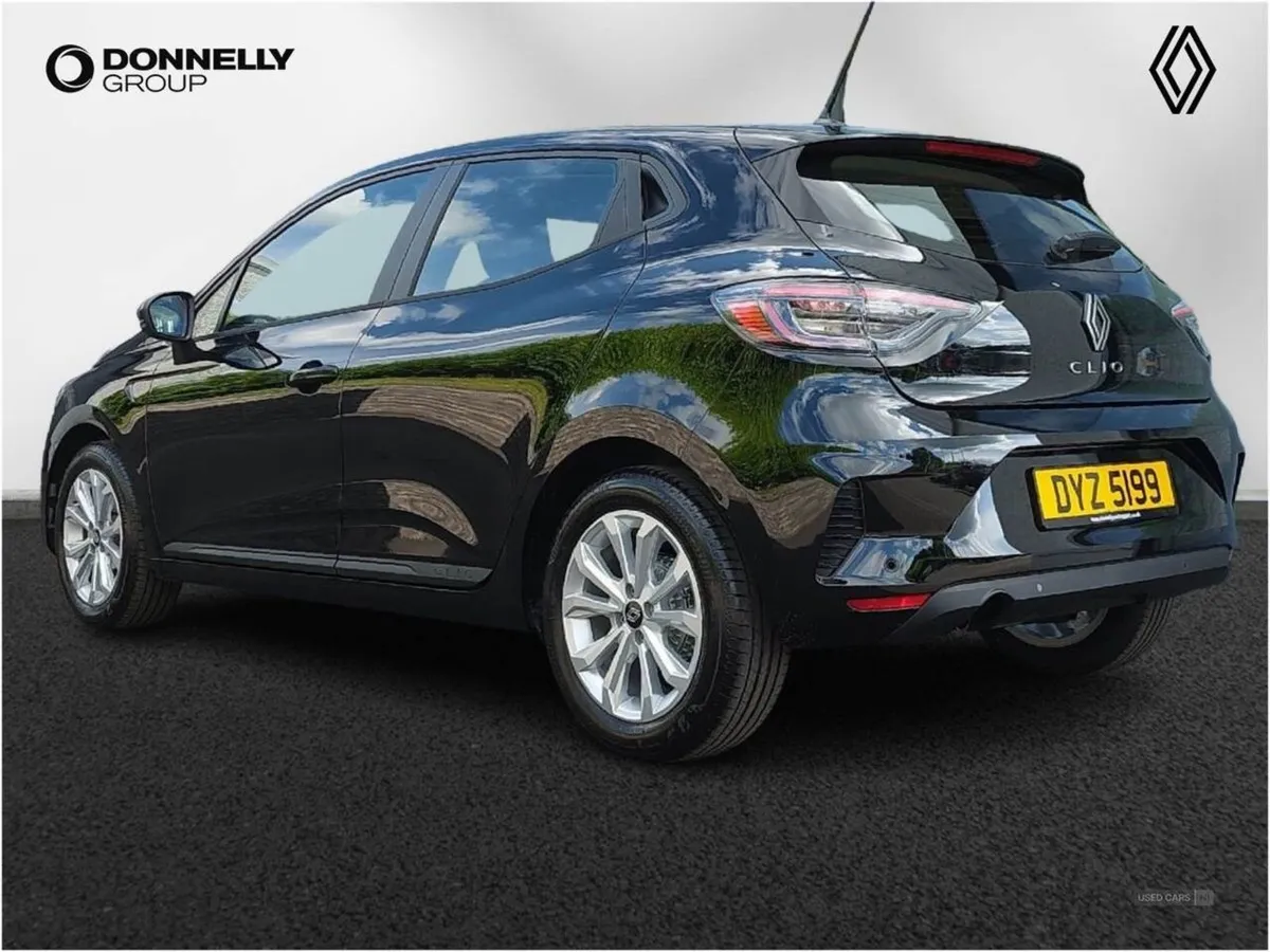 Renault Clio 1.0 TCe 90 Evolution 5dr - Image 2