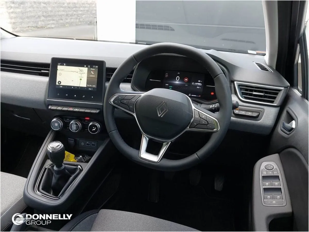 Renault Clio 1.0 TCe 90 Evolution 5dr - Image 4