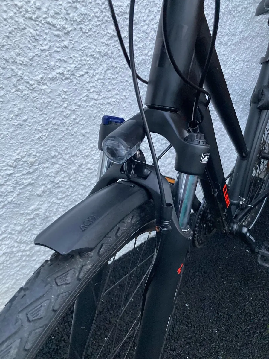 Cube hybrid bike - Image 2