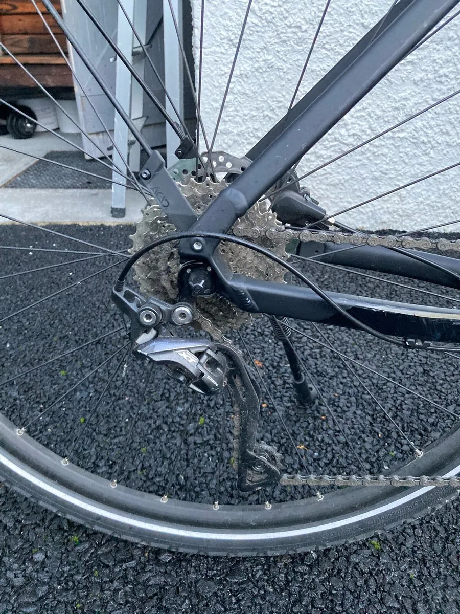 Cube hybrid bike - Image 3