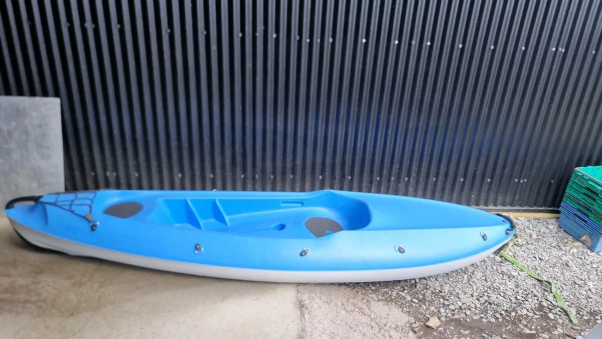 Kayaks - Image 3
