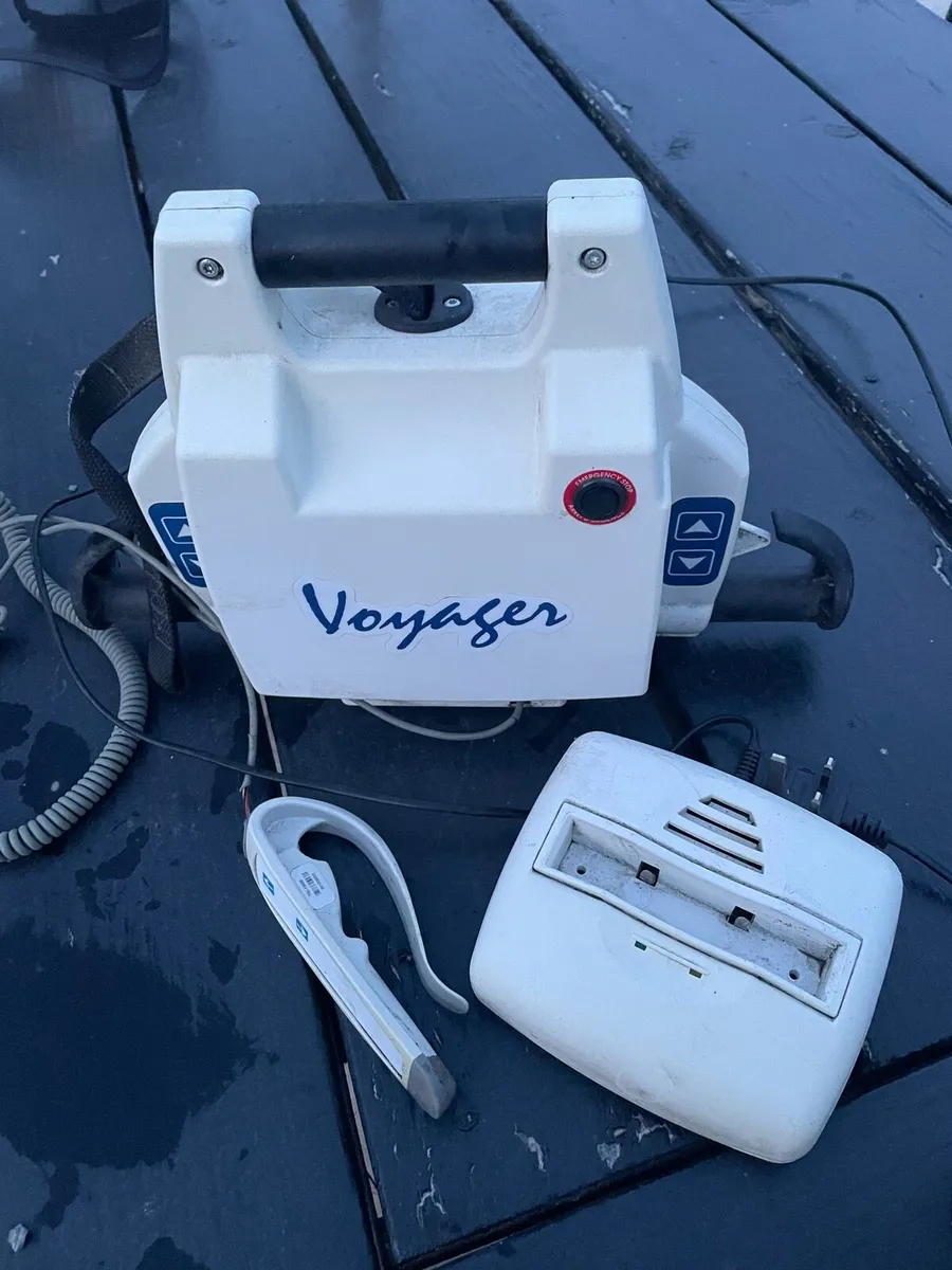 Voyager Hoist and track - Image 1