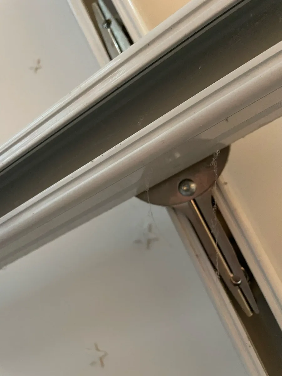 Voyager Hoist and track - Image 4