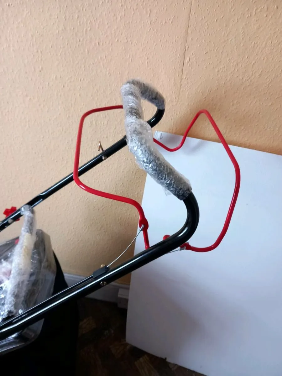 51cm/20" brand new Harry mower selfpropelled - Image 3
