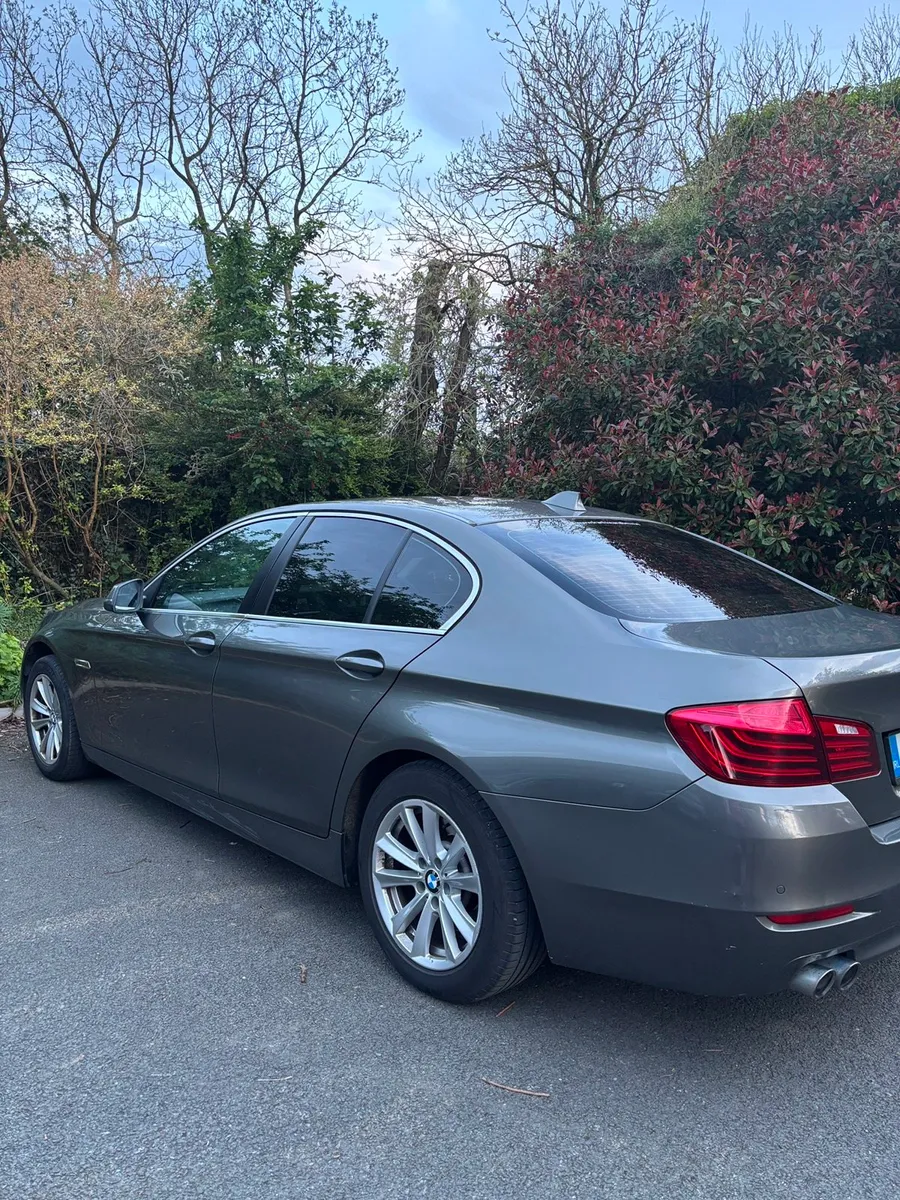 5 Series BMW - Image 4