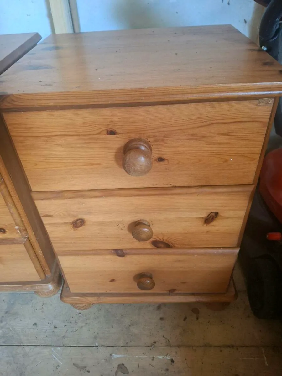 Bedside tables - Image 2